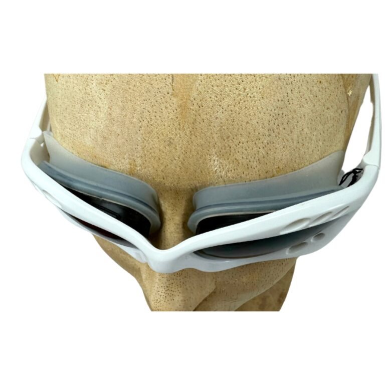 Glogglz® Cudaz Swim Goggles – Red | UV400 Protection, Anti-Fog & Adjustable Strap in actie